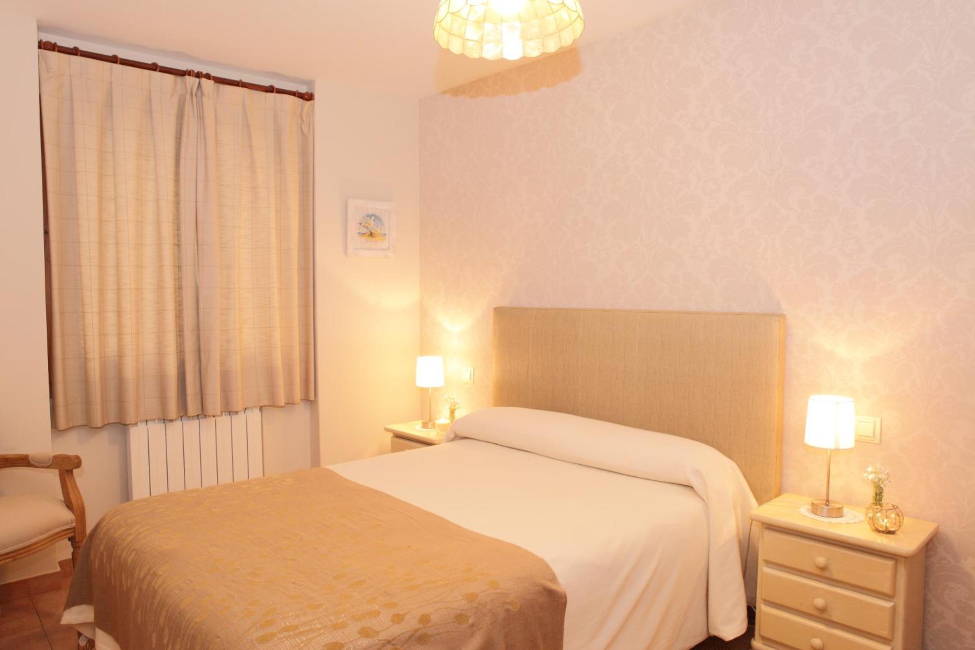 Apartamentos Alba Casa Alquesera Sahun ภายนอก รูปภาพ